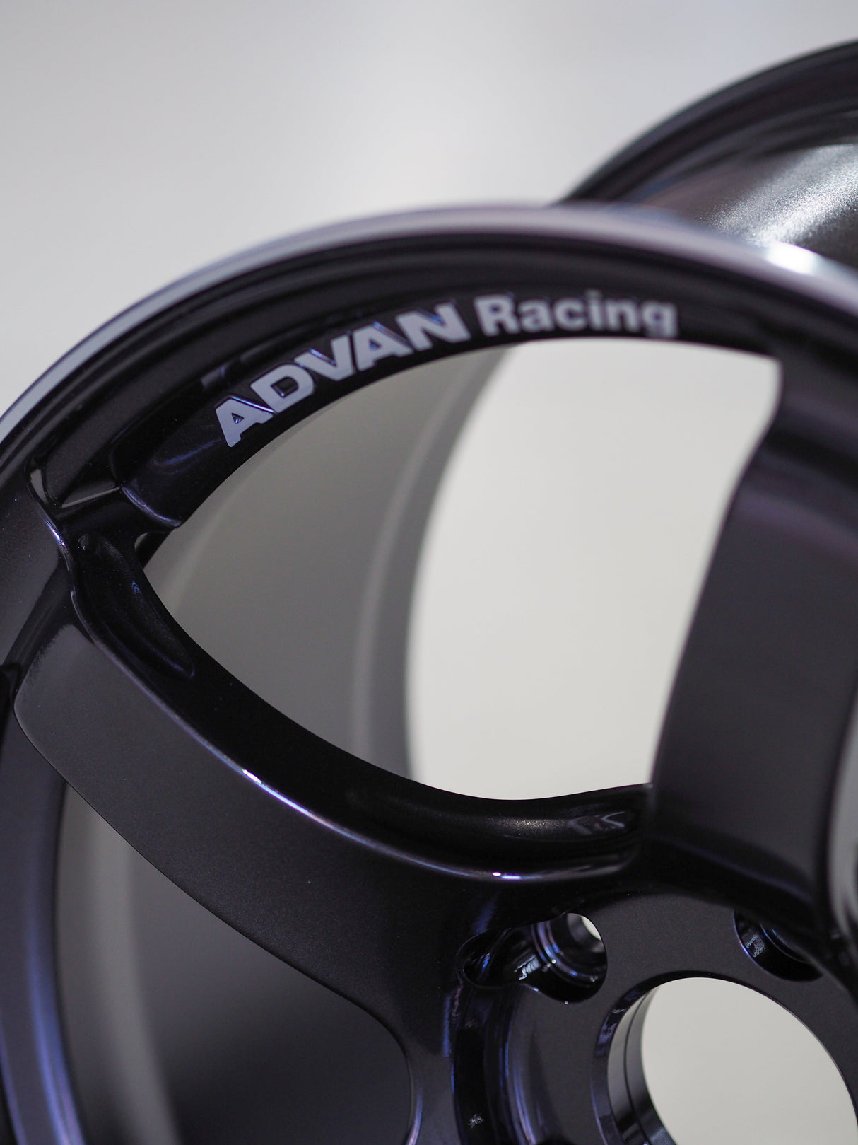 Advan Racing TC-4 - 18’’ In Stock - Wheels