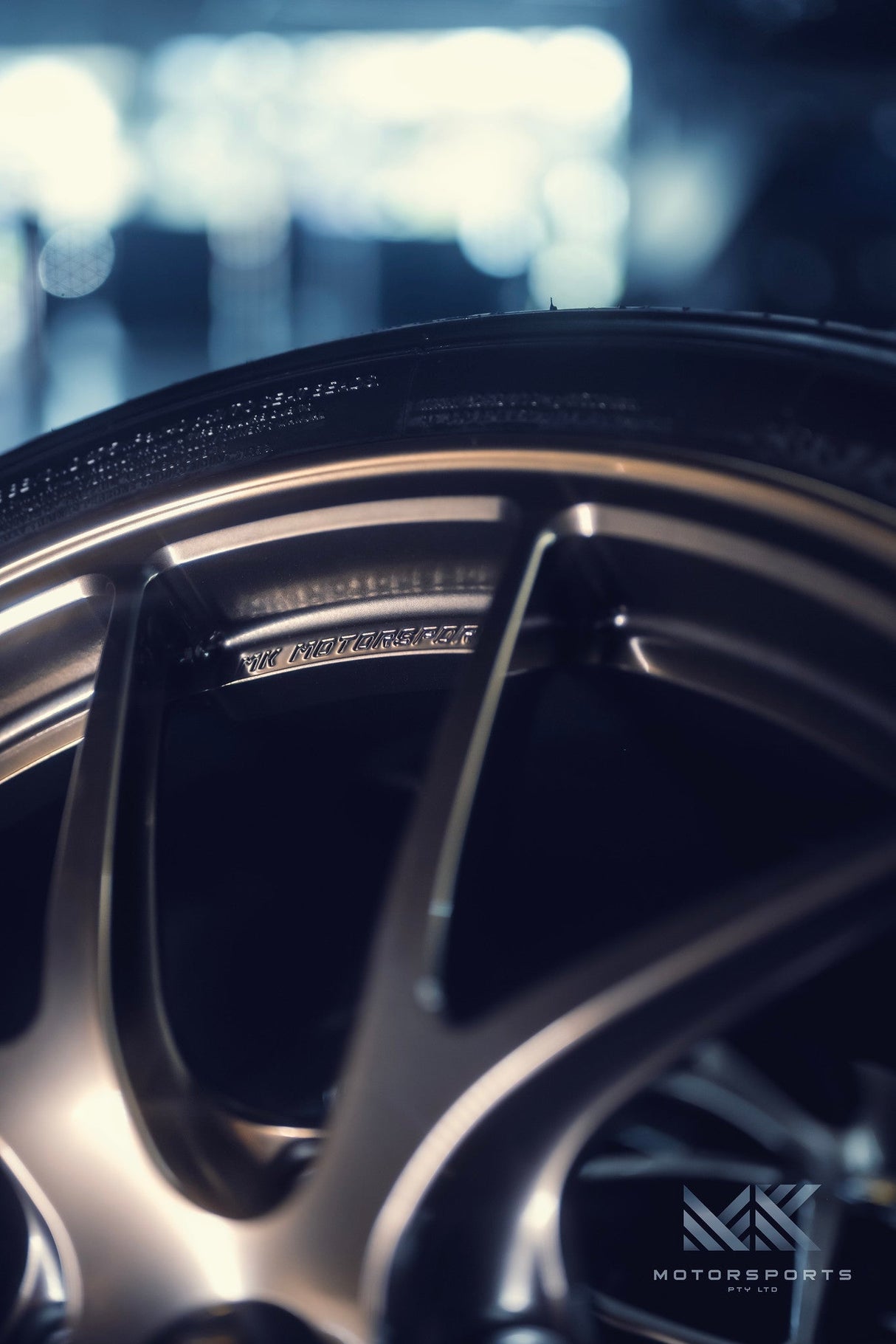 BBS MK001 (RI A) 18x10 + 40 5/120 Incoming Stock 18x10j + 40 5/120 / Diamond Gold (DG) Wheels