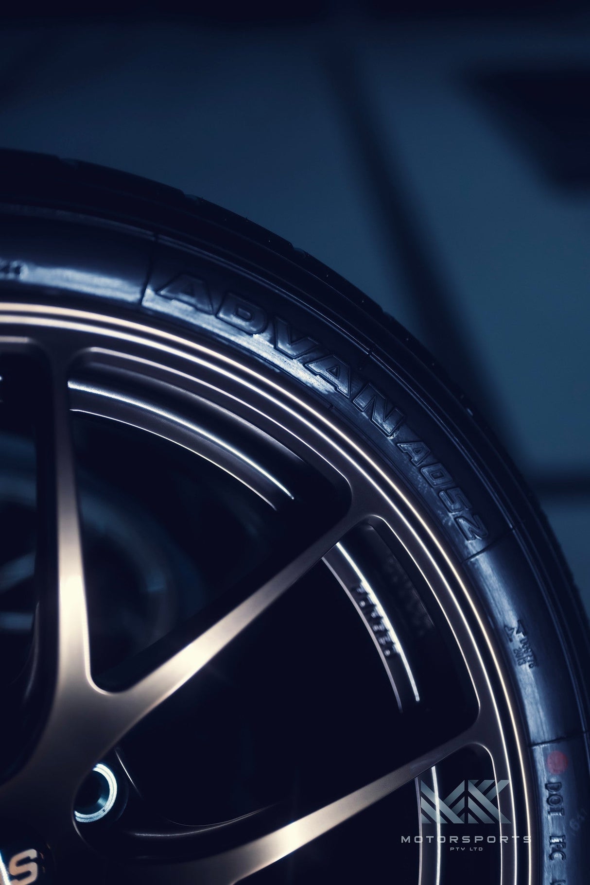 BBS MK001 (RI A) 18x10 + 40 5/120 Incoming Stock 18x10j + 40 5/120 / Diamond Gold (DG) Wheels