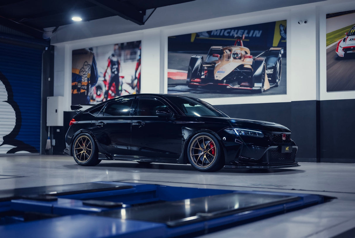 BBS MK001 (RI A) 18x10 + 40 5/120 Incoming Stock 18x10j + 40 5/120 / Diamond Gold (DG) Wheels