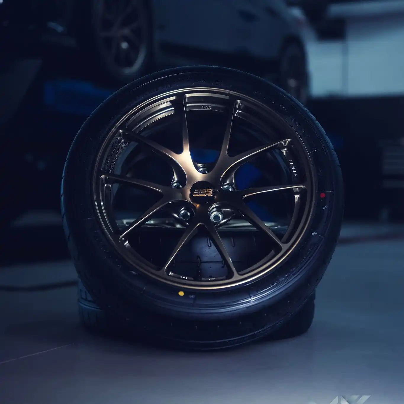 BBS MK001 (RI A) 18x10 + 40 5/120 Incoming Stock 18x10j + 40 5/120 / Diamond Gold (DG) Wheels