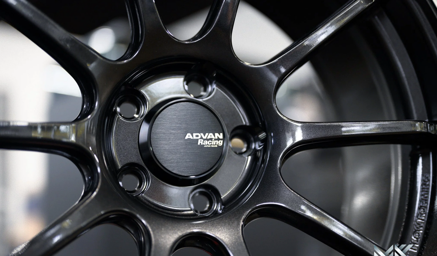 Advan Racing RSIII
