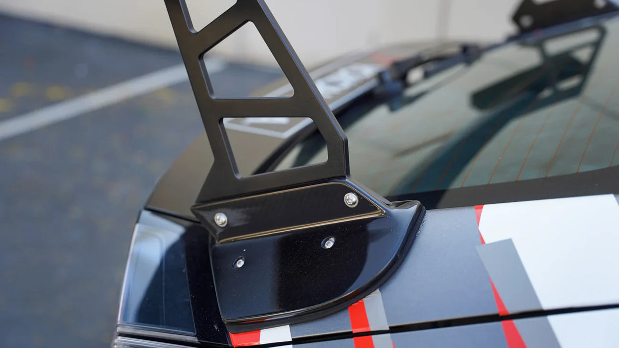 APR Performance GT-250 Swan Neck Wing (Carbon) - Honda Civic Type R FK8 - Garage IMMI  Garage IMMI