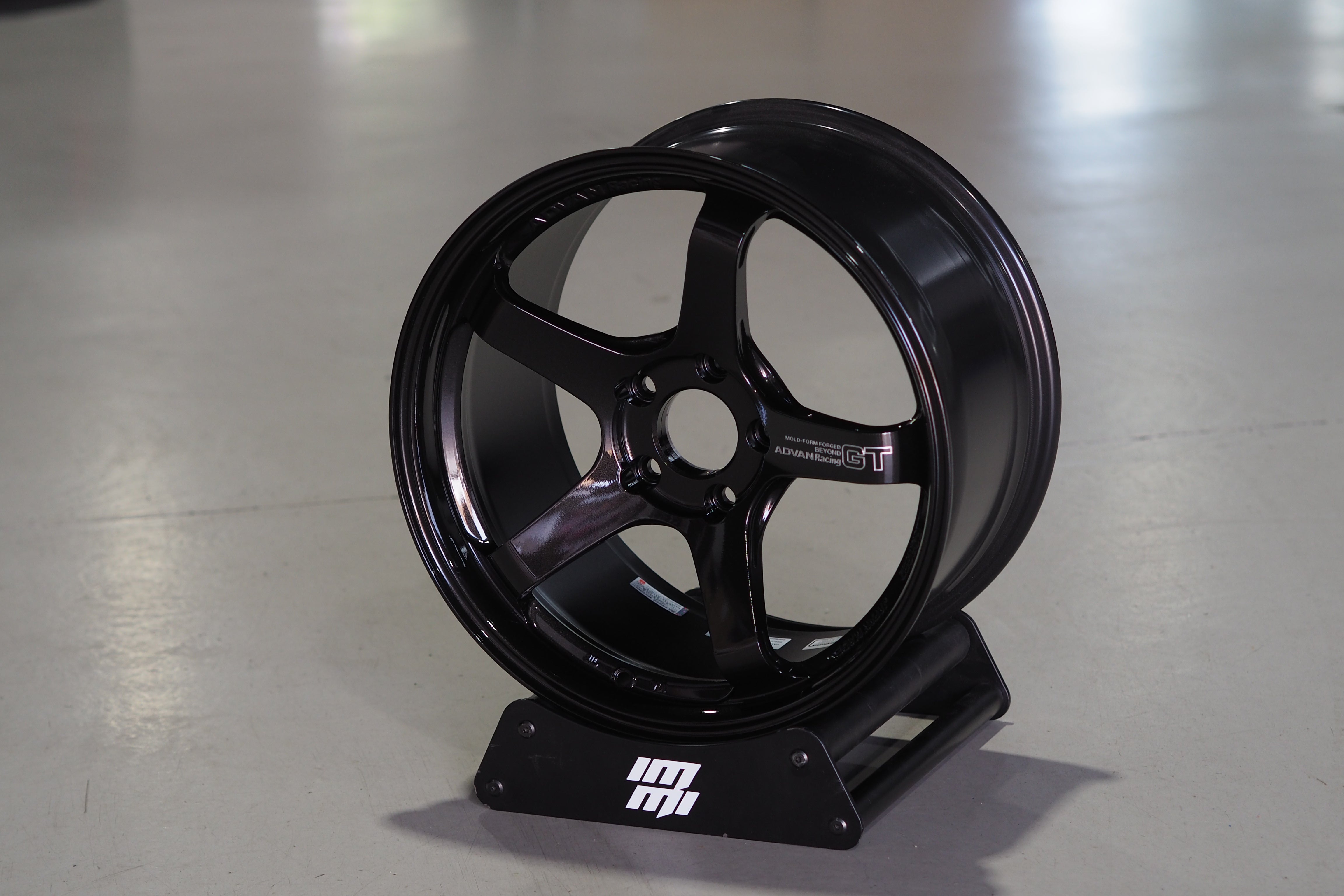 Yokohama Advan GT Beyond - 18x10 +40 5/120 - for FK8/FL5