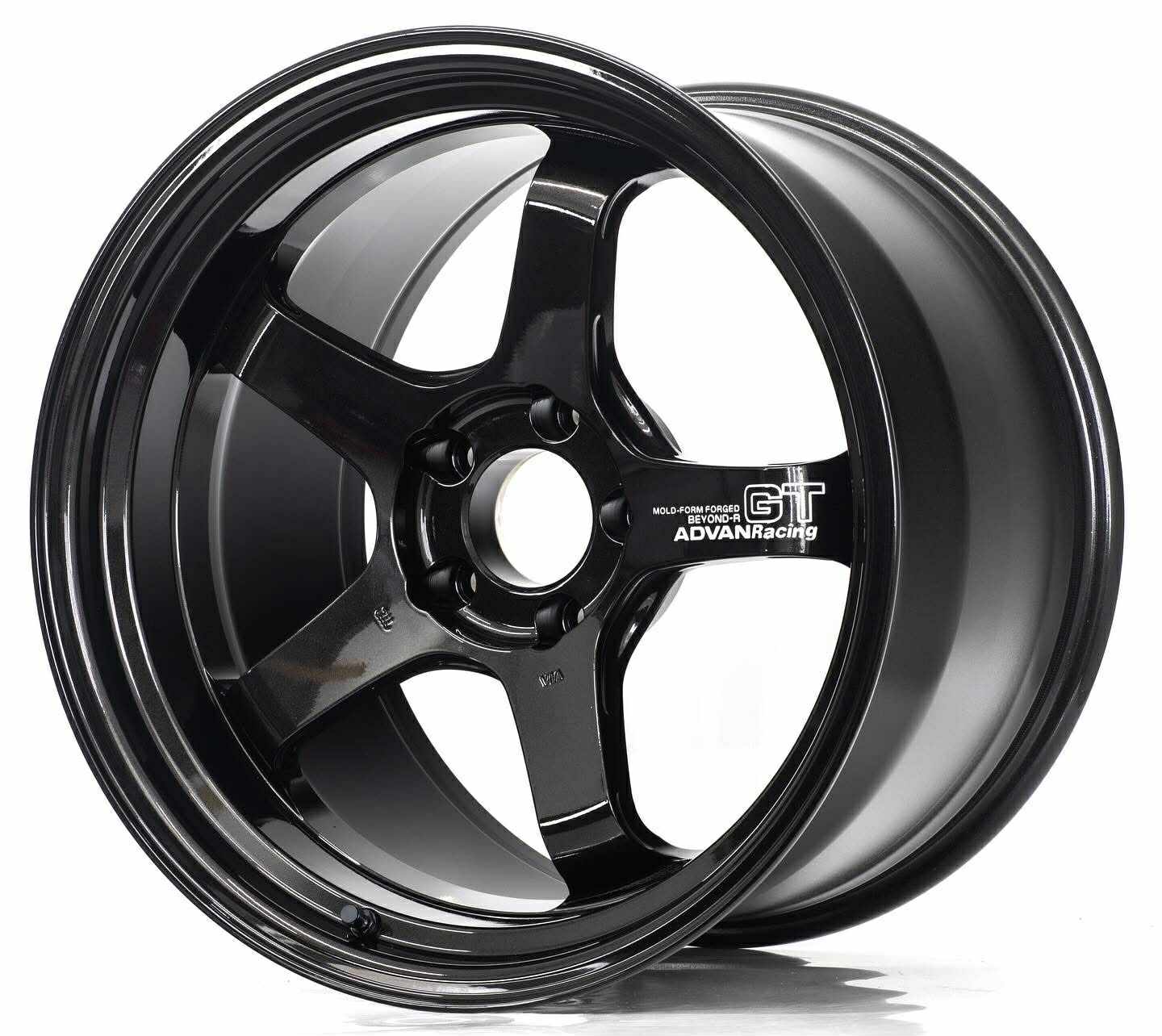 Advan GT Beyond-R for Honda FK8/FL5
