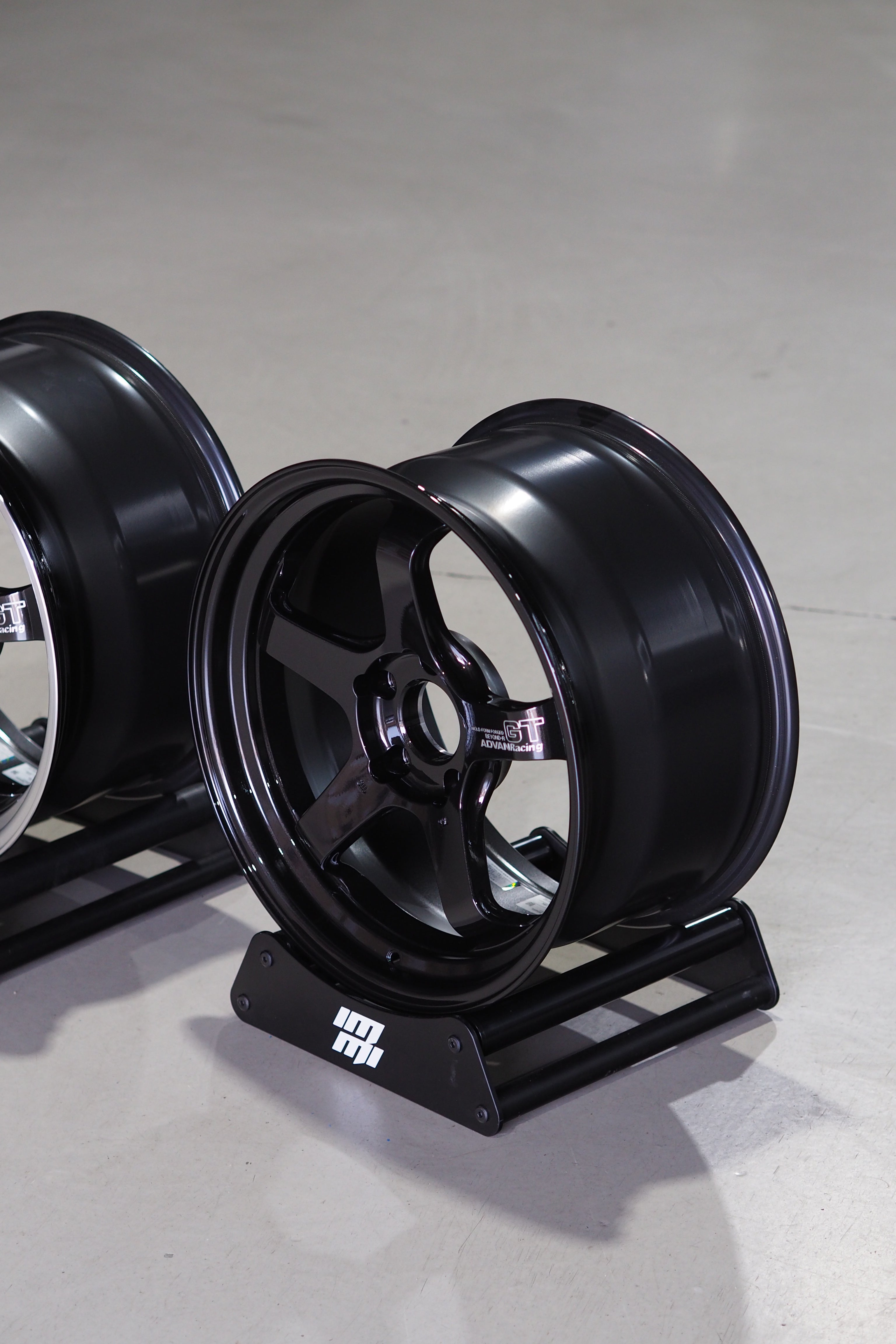 Advan GT Beyond-R for Honda FK8/FL5
