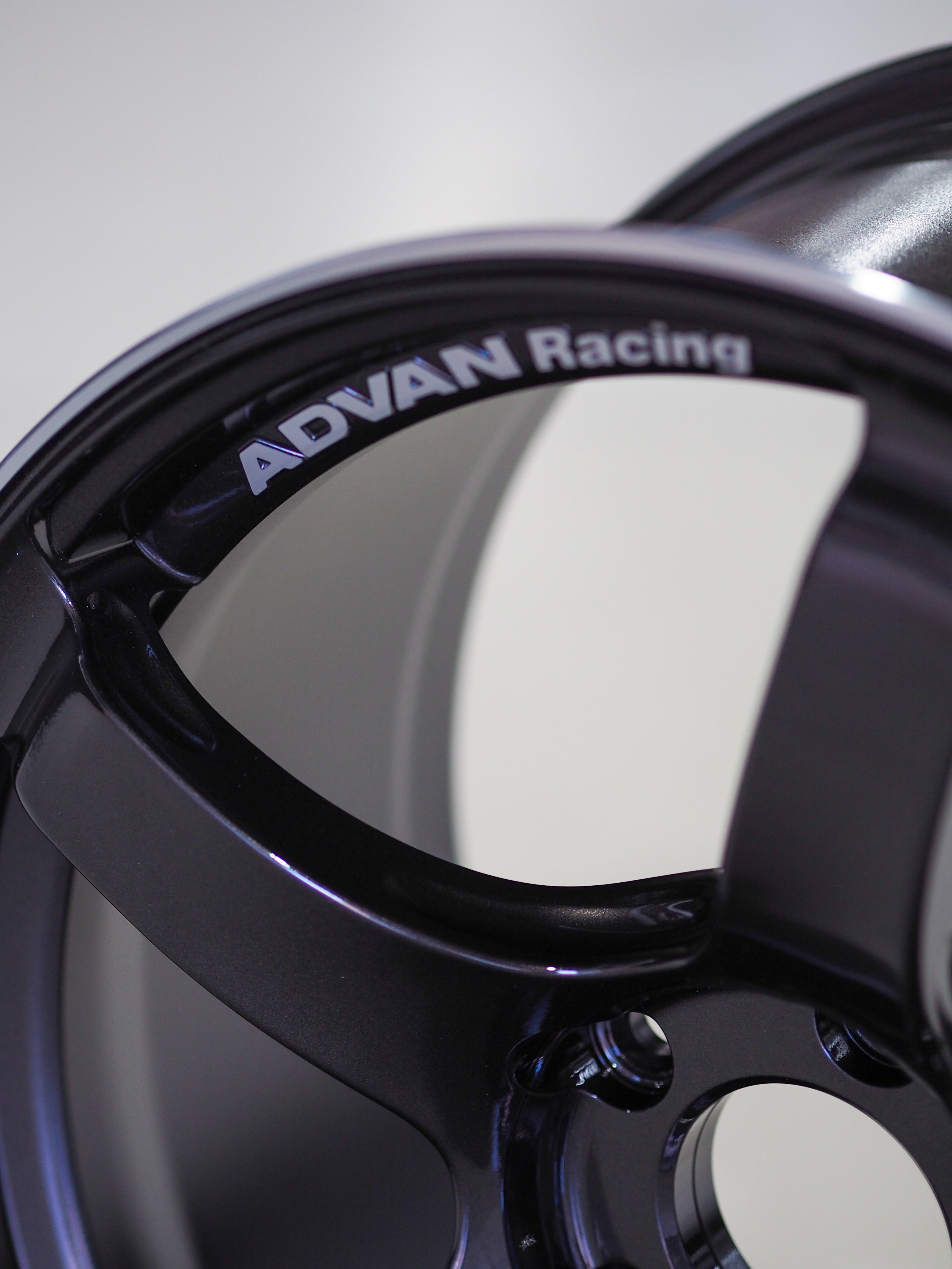 Advan Racing TC-4 - 18