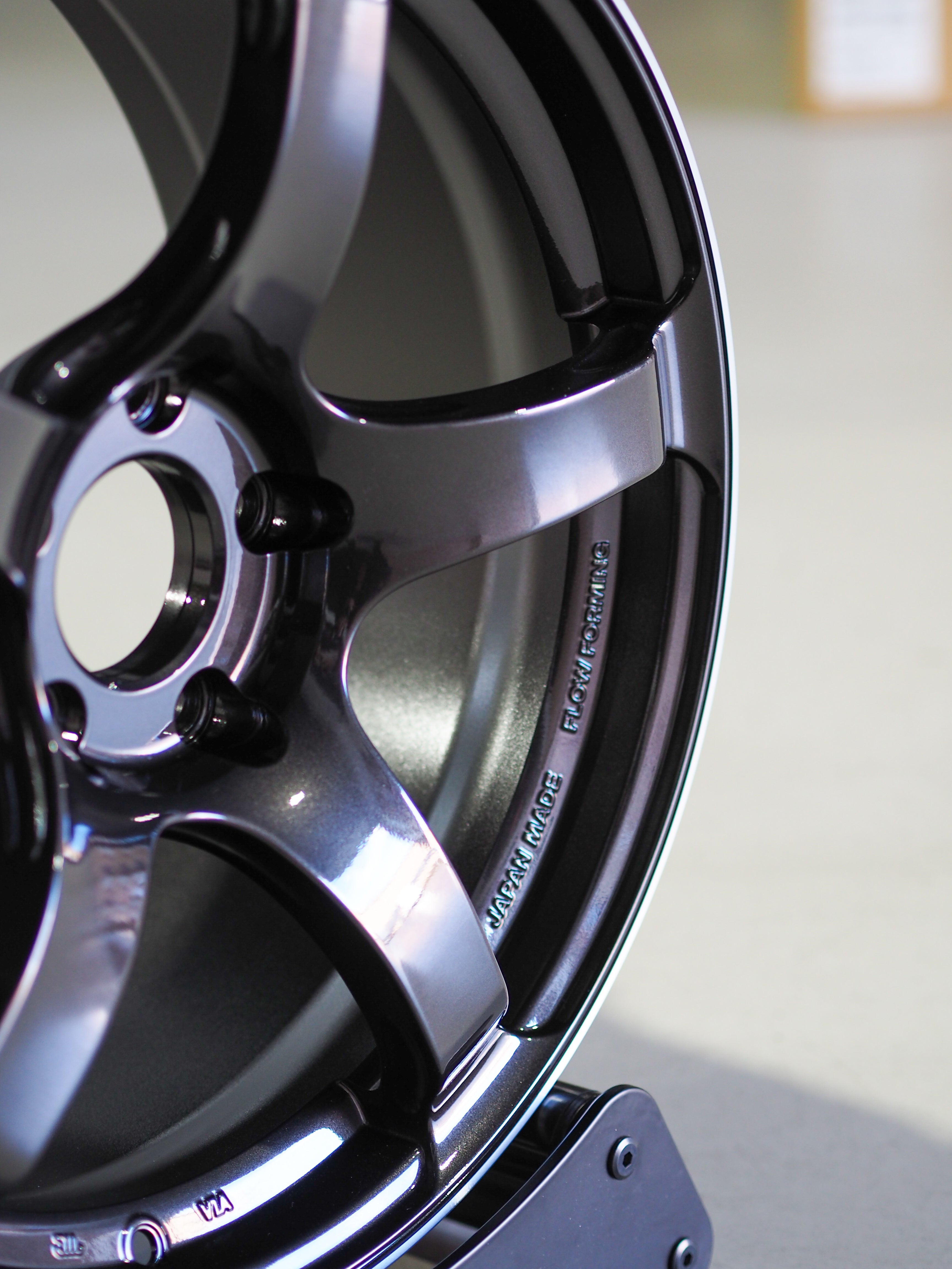 Advan Racing TC-4 - 18