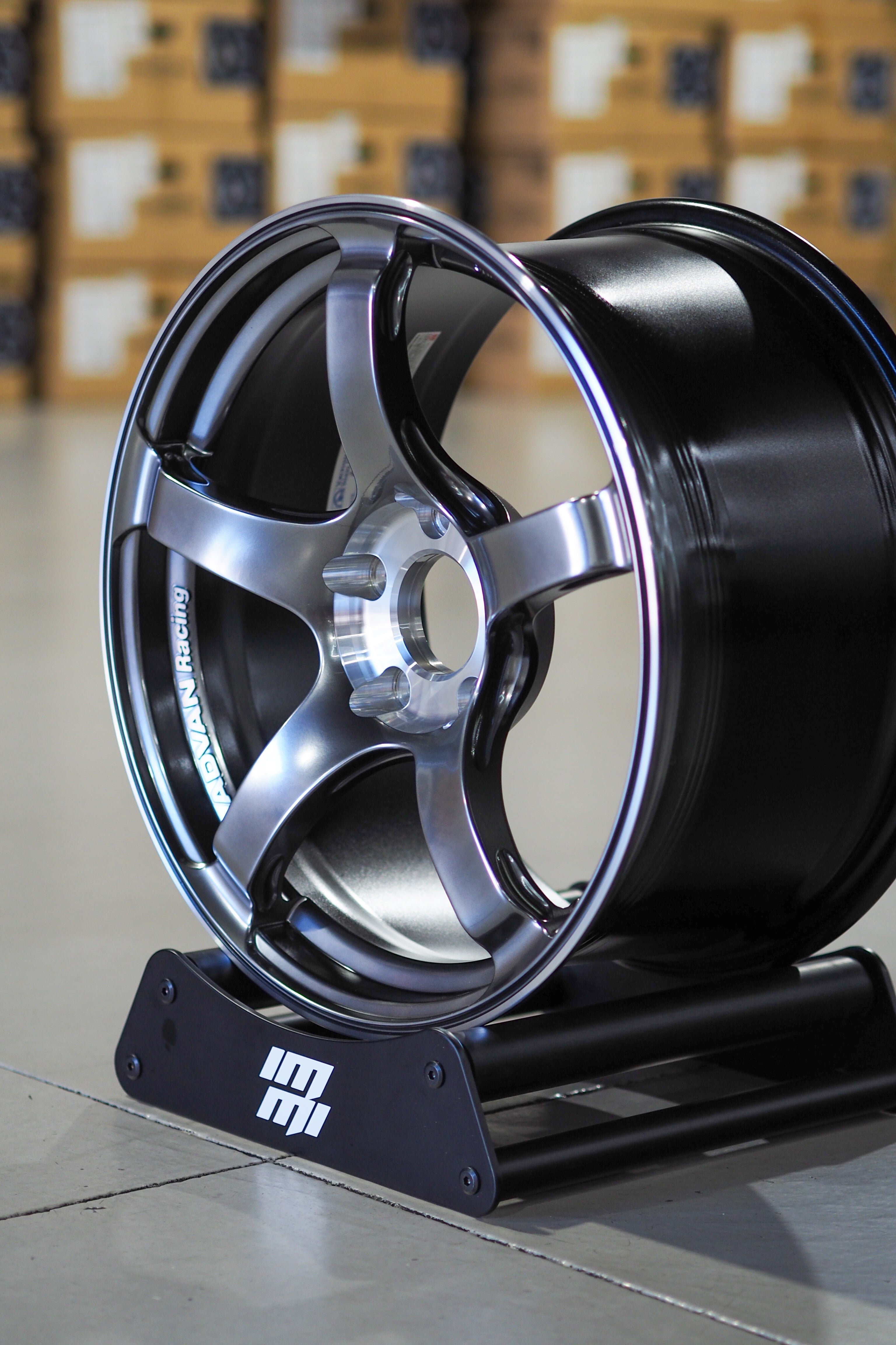 Advan Racing TC-4 SE - 18