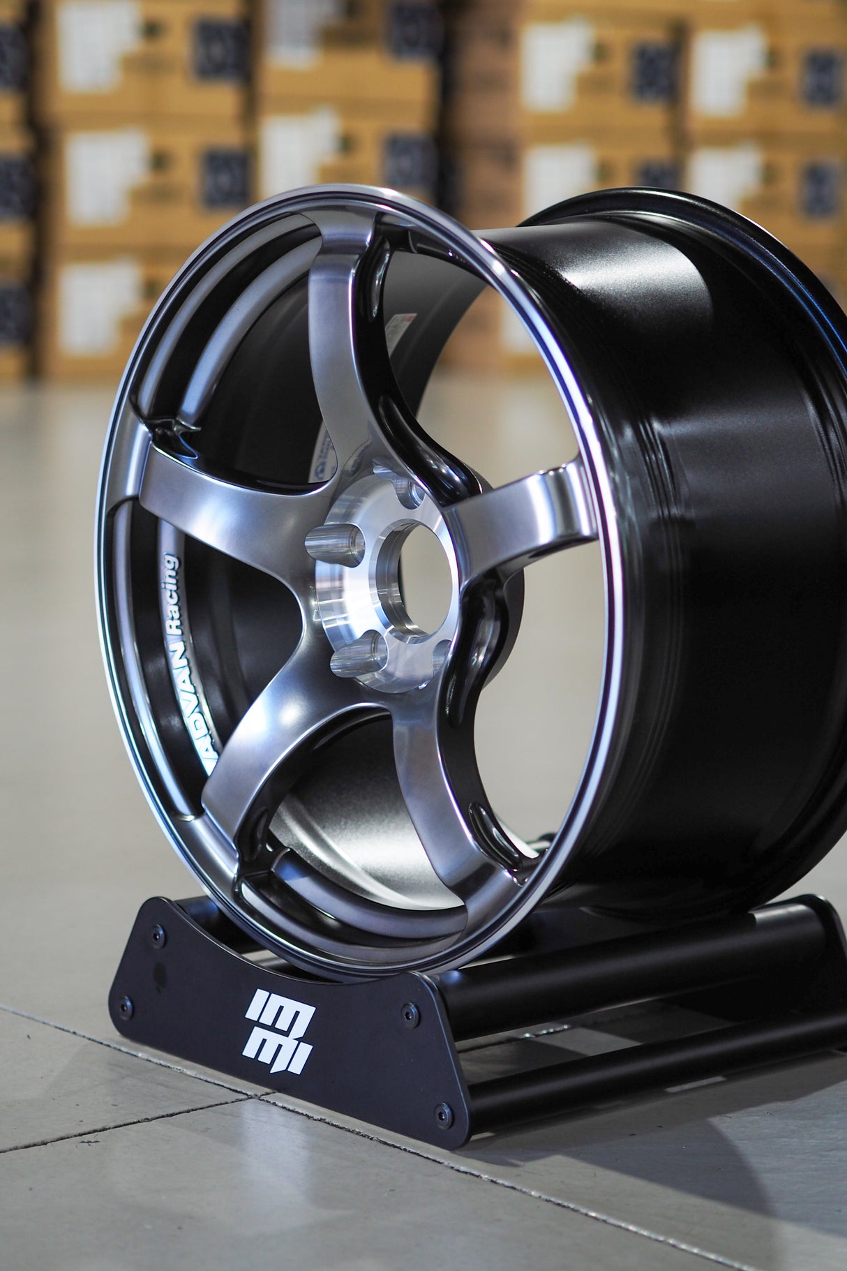 Advan Racing TC-4 SE - 18" Preorder
