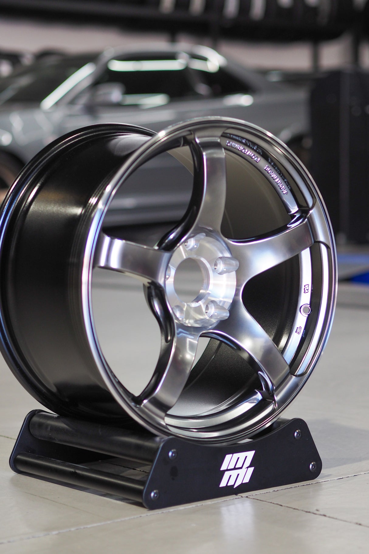Advan Racing TC-4 SE - 18" Preorder
