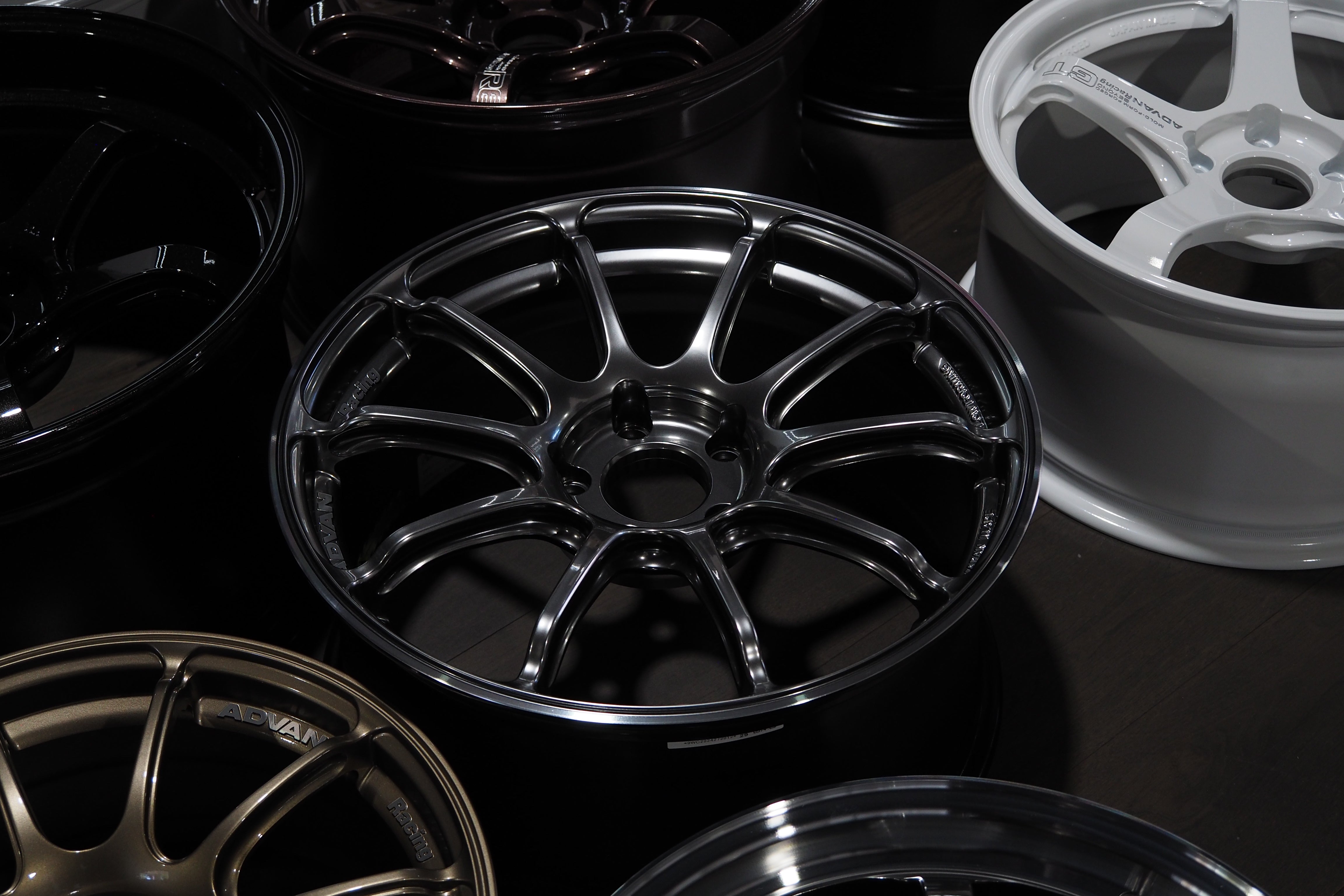 やぶ☆ADVAN Racing RSⅢ 18インチ ロックナット付 YOKOHAMA WHEEL | Brand | ADVAN Racing RSⅢ for Japanese Cars