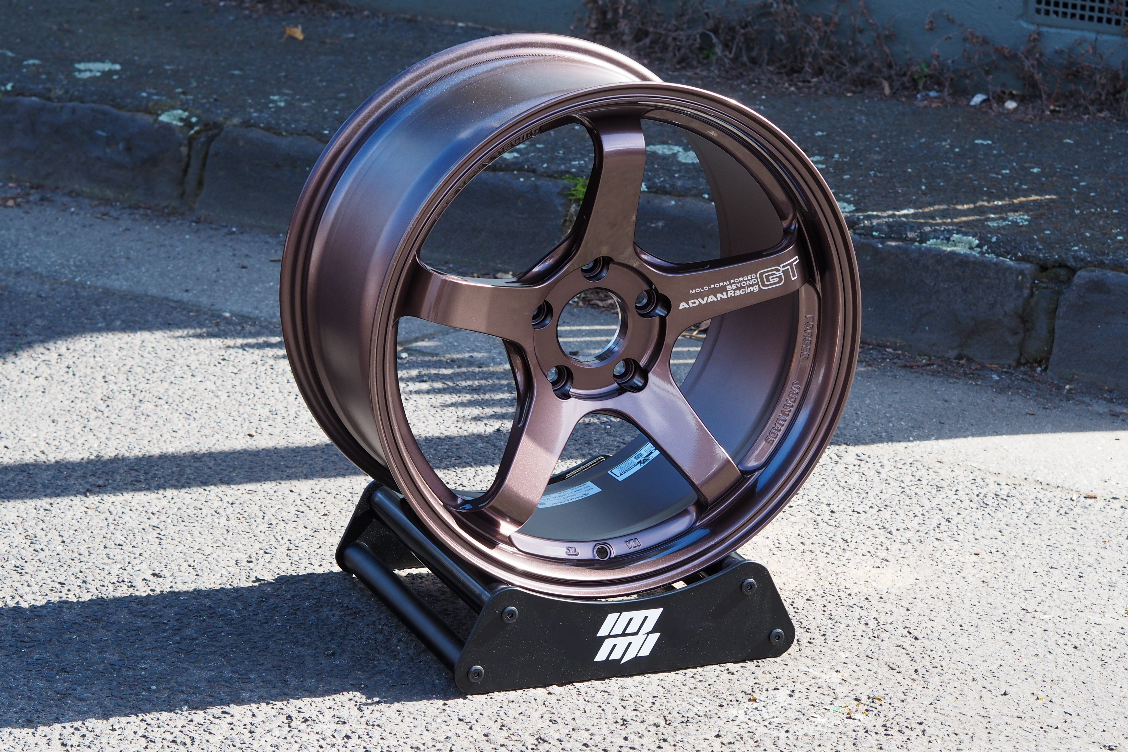 Advan GT Beyond - 18