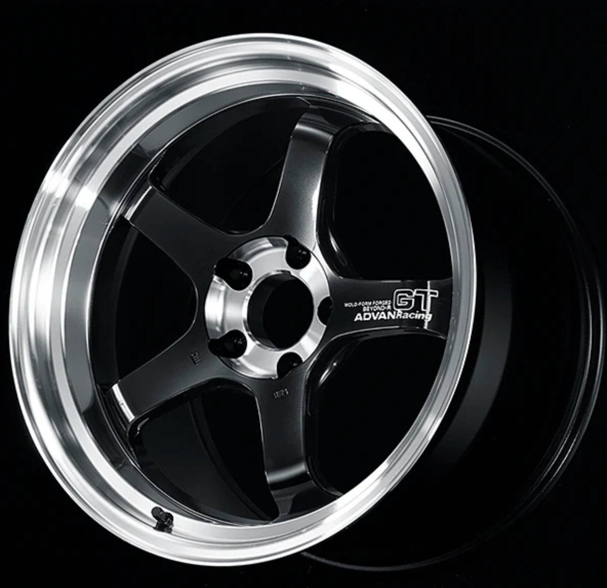 Advan GT Beyond-R - 18’’ - Honda Civic Type R FK8/FL5 - Preorder - 18x9.5j +45 5/120 (L-2 C-1) / Diamond Cut & Dark