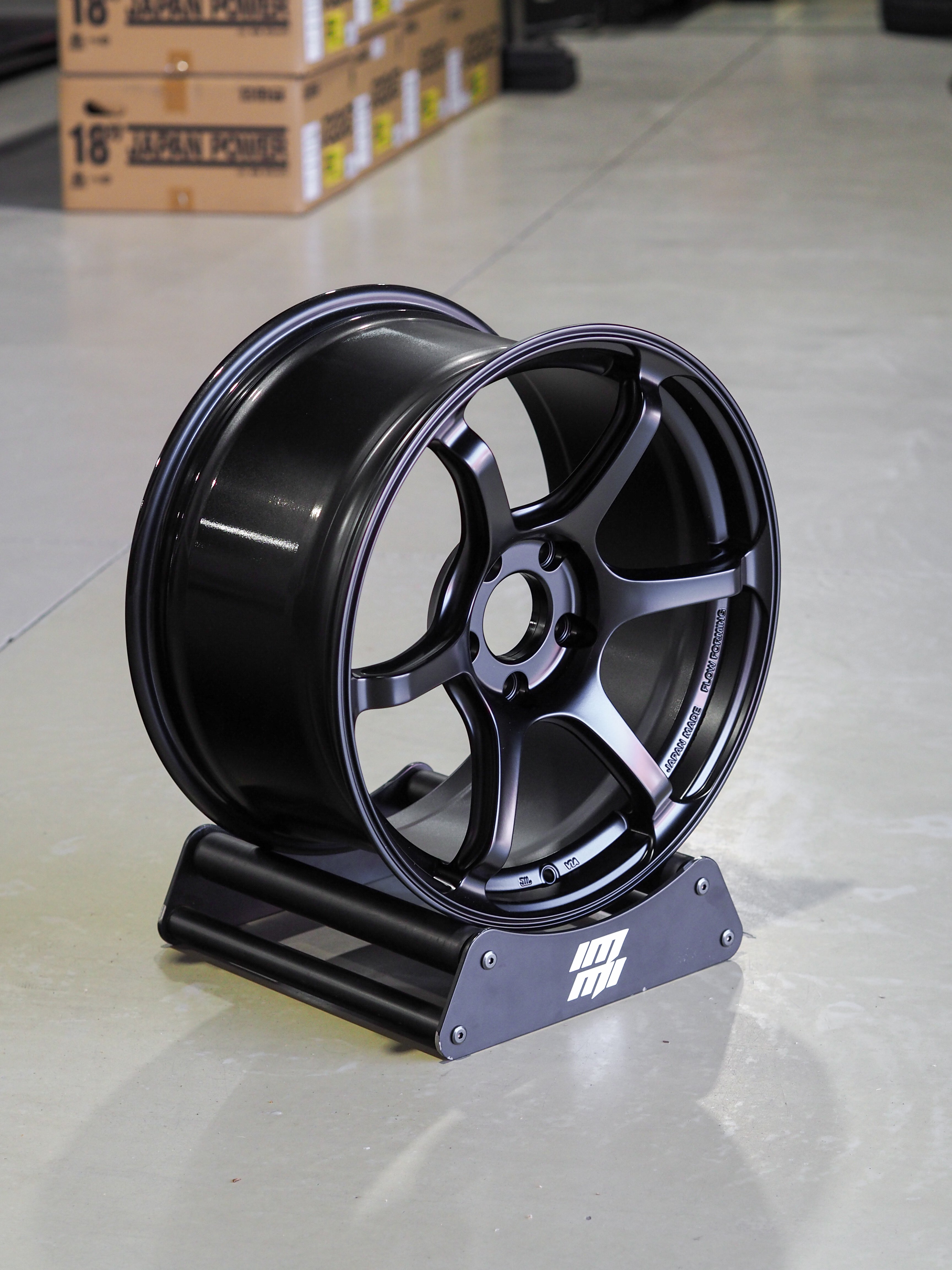 Advan Racing RG-4 - 18