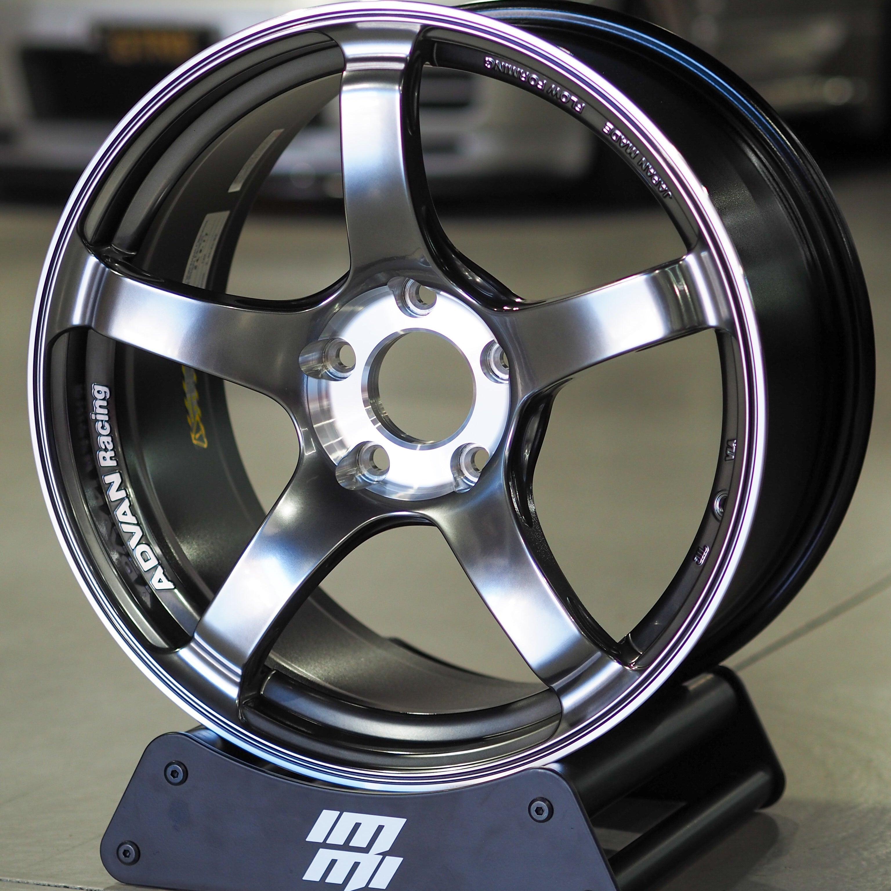 Advan Racing TC-4 SE - 18