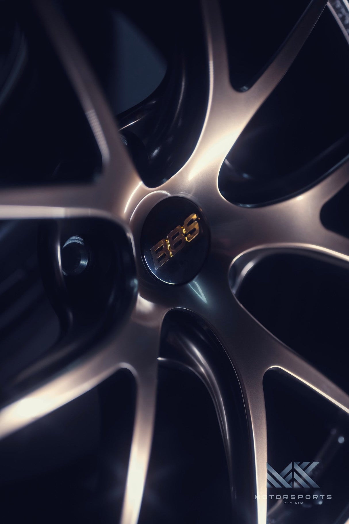 BBS MK001 (RI A) 18x10 + 40 5/120 Incoming Stock 18x10j + 40 5/120 / Diamond Gold (DG) Wheels