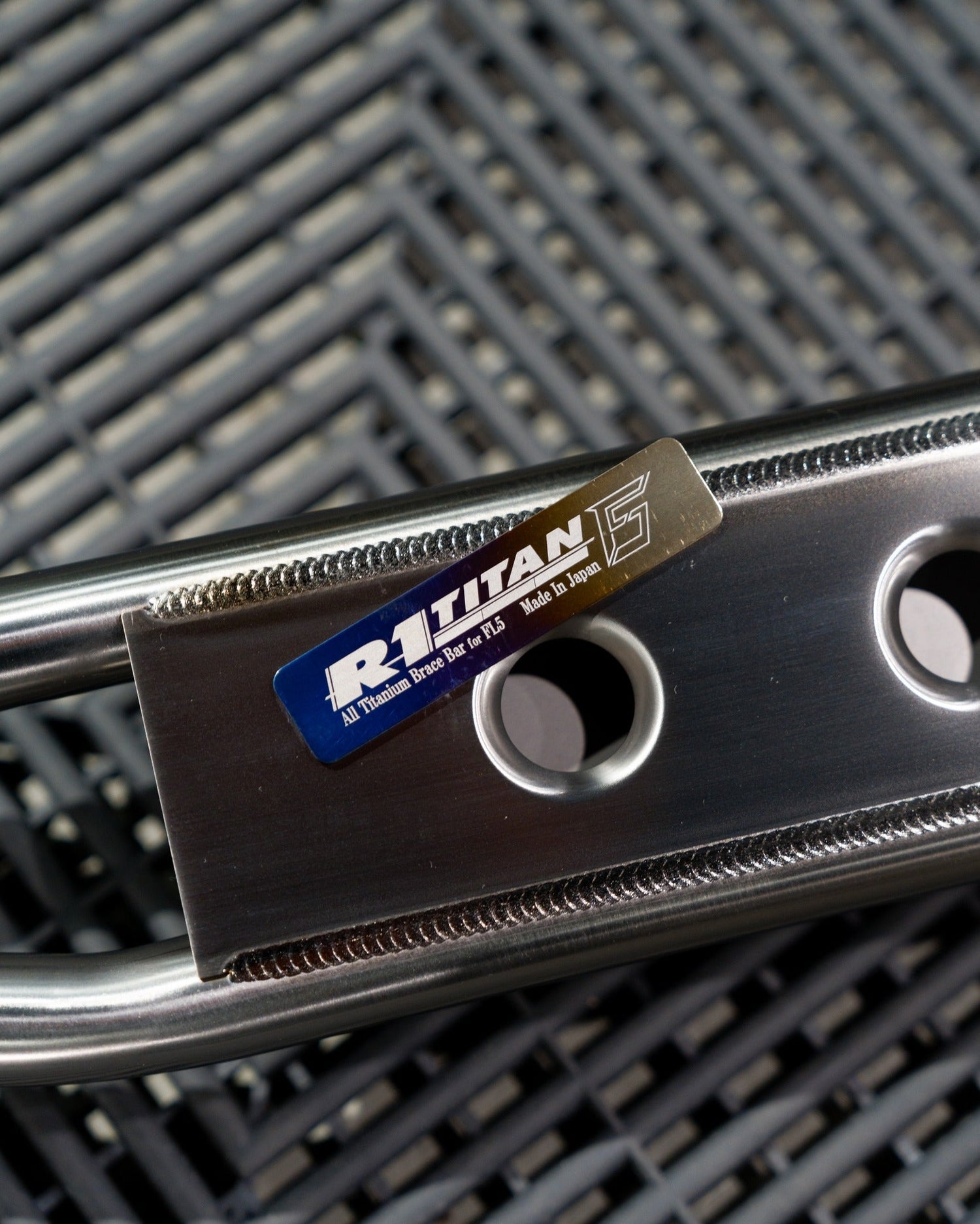 R1 Titan Titanium Strut Brace - Suspension